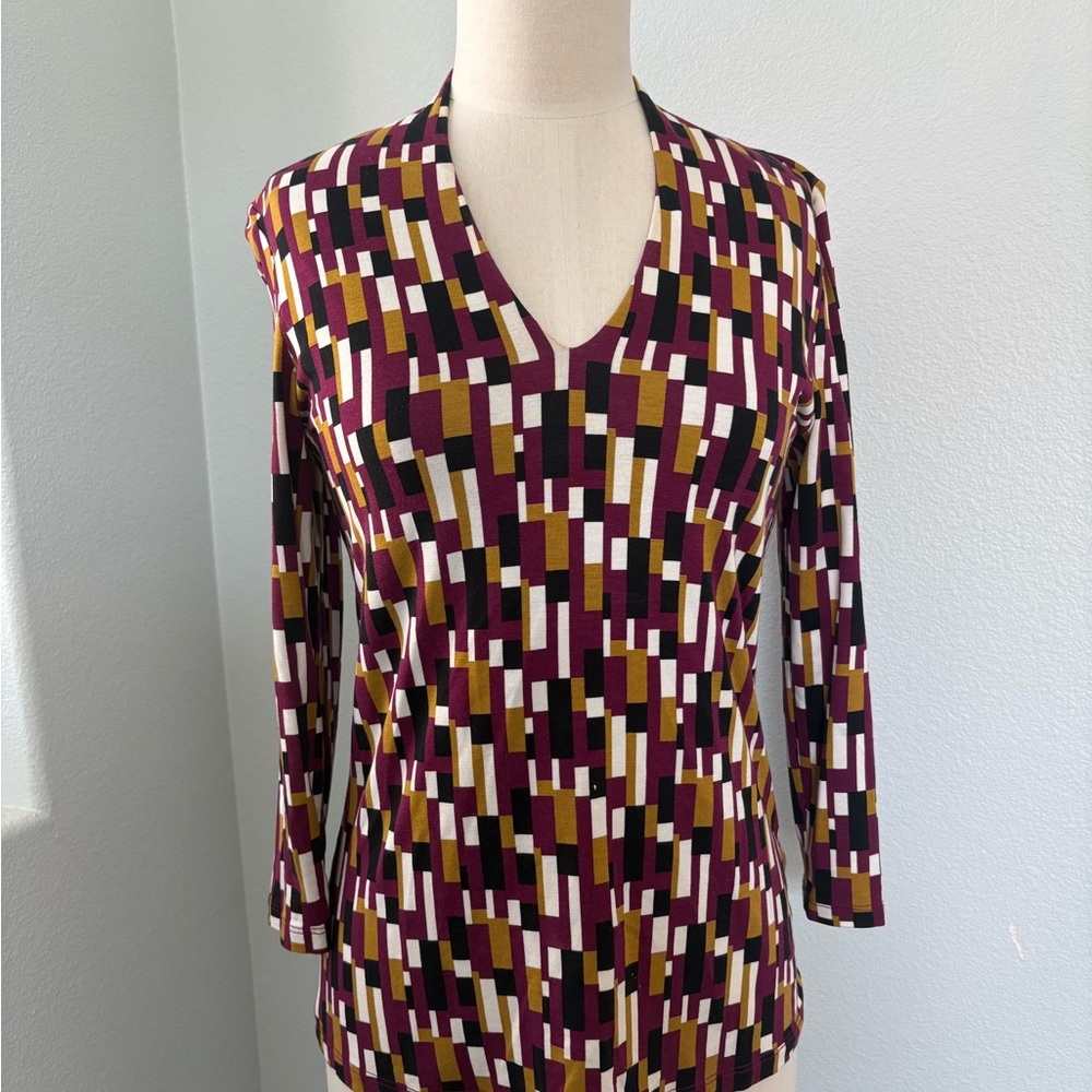 Stylish V-Neck Long Sleeve Top in Multicolor Geometric Design